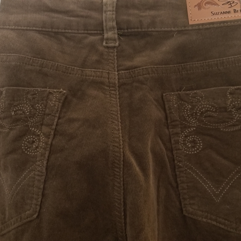 Beautiful Suzanne Betro skinny corduroys